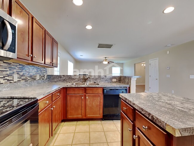 Photo - 405 Crystal Oaks Ln