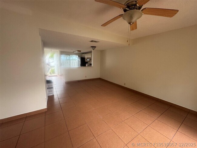 Photo - 2845 NE 15th St