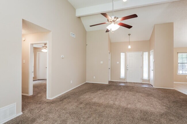 Photo - 406 Kalmia Dr