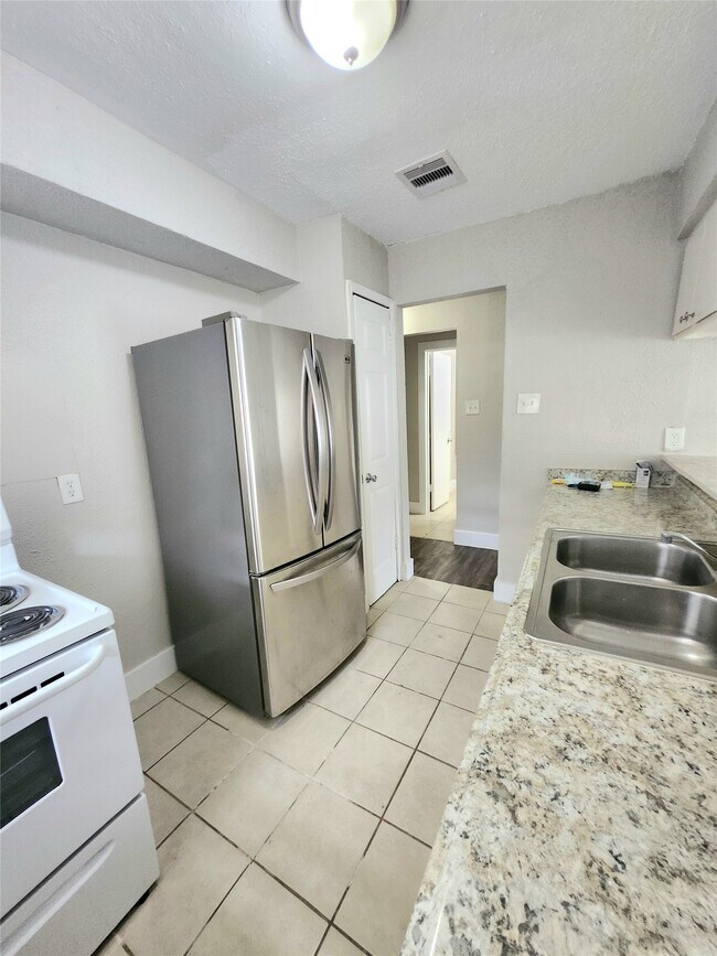 Photo - 9110 Kentshire Dr