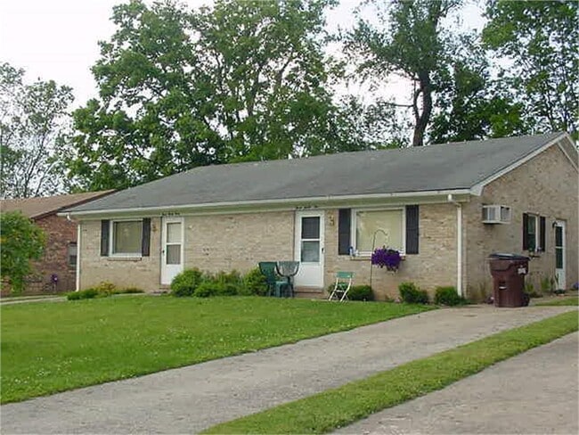 Building Photo - 331-331 Garden Park Dr