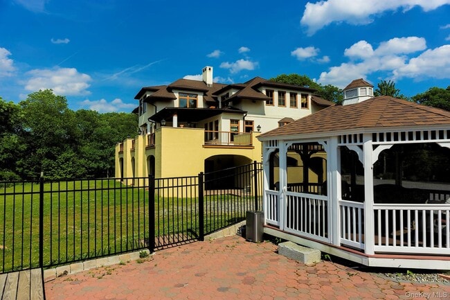 Photo - 12 Blueberry Hill Rd