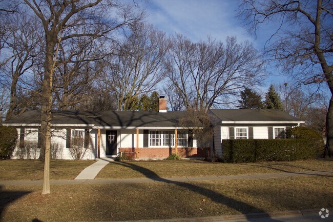 Building Photo - 616 Greenview Pl Rental