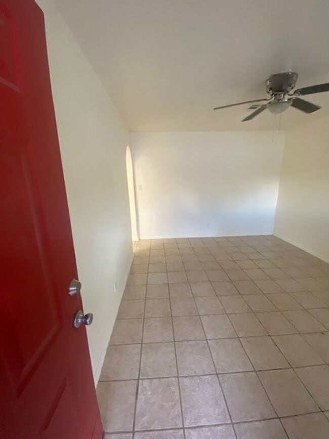 Photo - 10648 N 15th Ave Unidad 10648 N 15th Ave #2