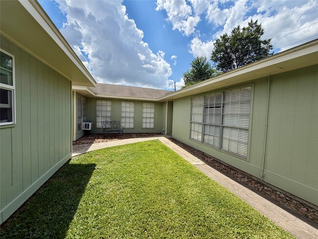 Photo - 13330 Cologne Dr