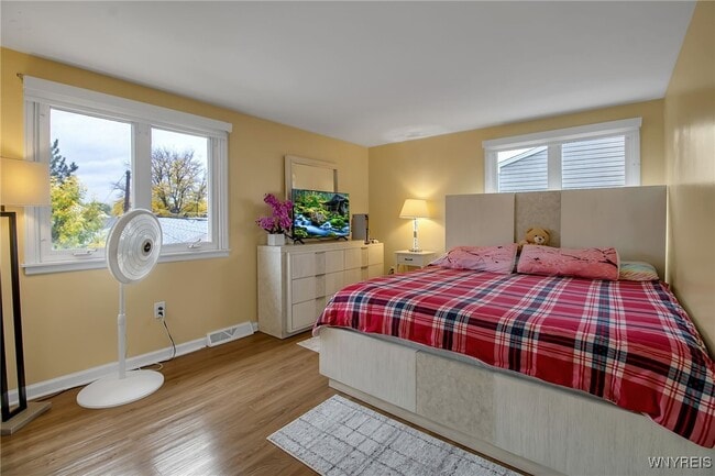 Photo - 4911 N Bailey Ave