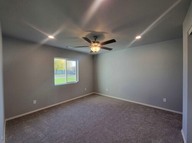 Photo - Nearly New 3 bed 2 bath 2 car garage