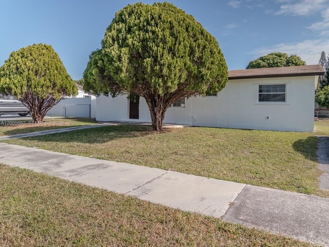 27913 SW 131 AVE