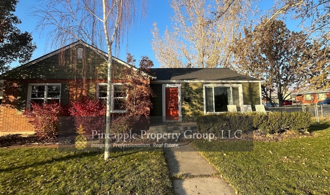 Photo - 1765 White Ave