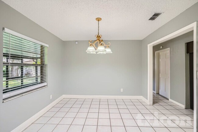 Photo - 1601 N Wills St