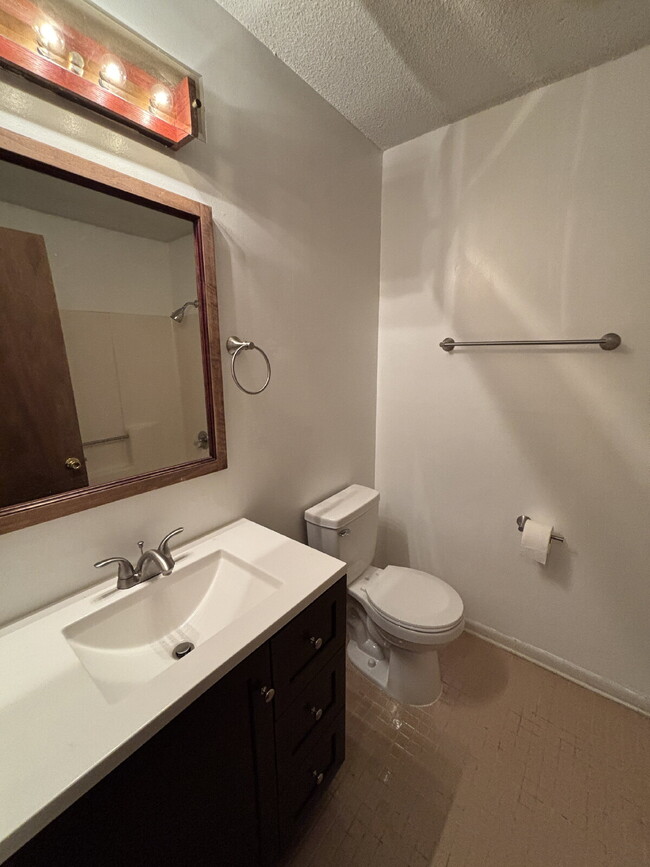 Photo - Available FOR RENT in Midland City, AL!!