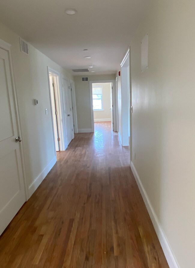 Photo - 211 Harvard Ave Unit 5