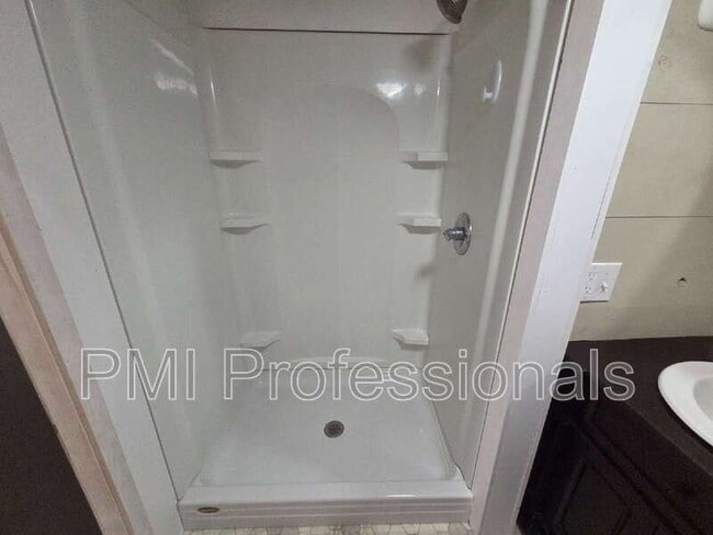 Photo - 927 Cranor Rd