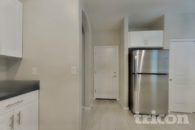 12575 W Hummingbird Terrace