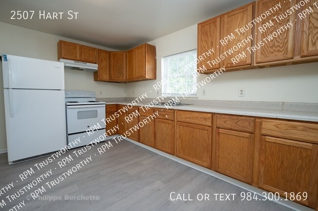 Photo - 2507 Hart St