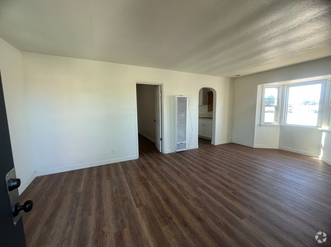 Building Photo - 2010-2012 South I St. Unit 2010 #B Rental