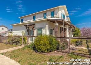 Building Photo - 603 Burleson St Rental