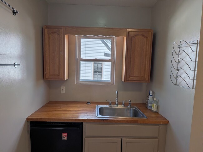 Photo - 12 Newbern Ave Unit 2