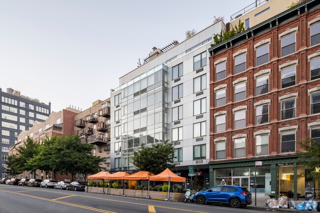 Photo - Bridgeview Tower