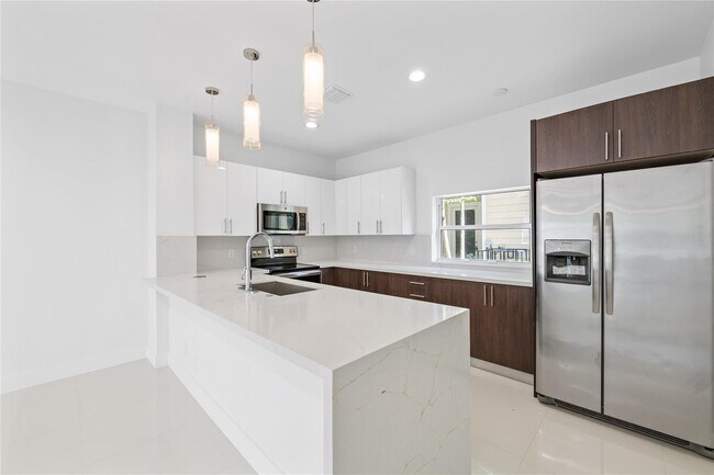 Photo - 1428 SW 4th Ave