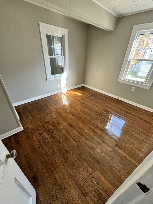 Photo - 331 Winfield Ter Unit 1st Floor