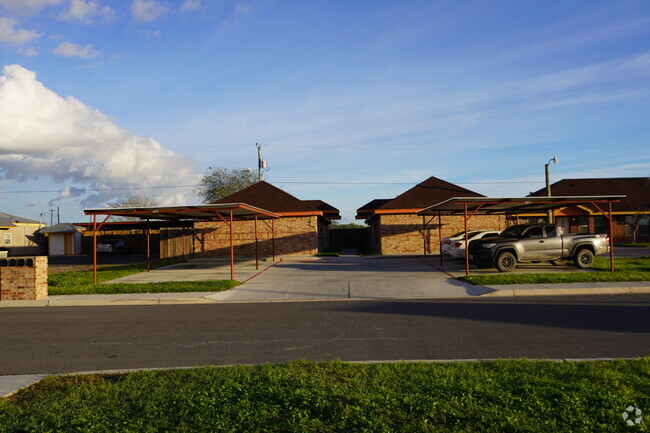 Building Photo - 706 Thompson Rd Unit 2 Rental