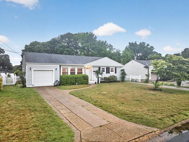 Building Photo - 8516 Halprin Dr