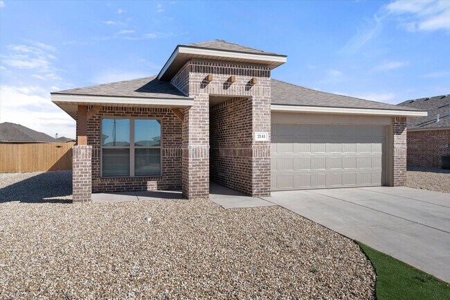 Photo - Four Beds, All Appliances, All Smiles!