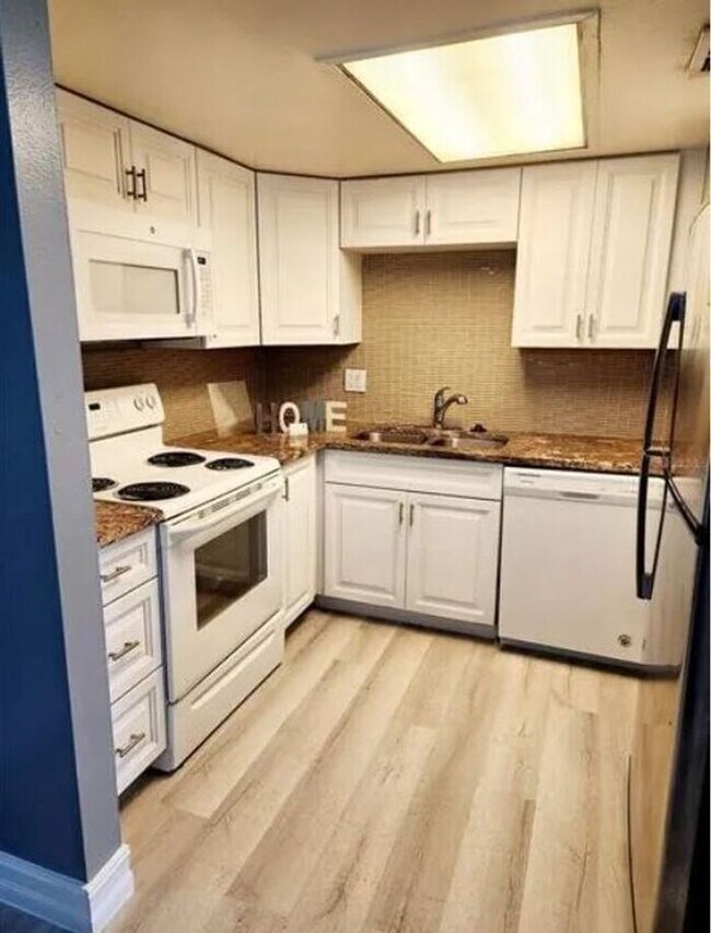 Photo - 2 BD Condo At Destiny Springs with Lakevie...