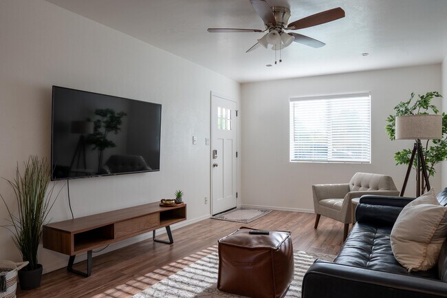 Photo - 4615 N 14th St Unit A