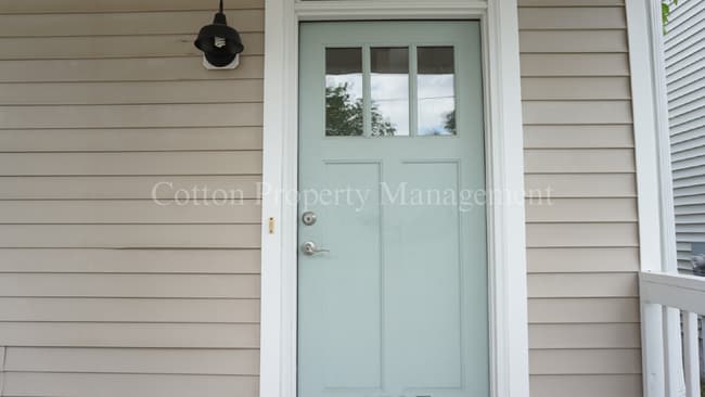 Photo - 1525 King St