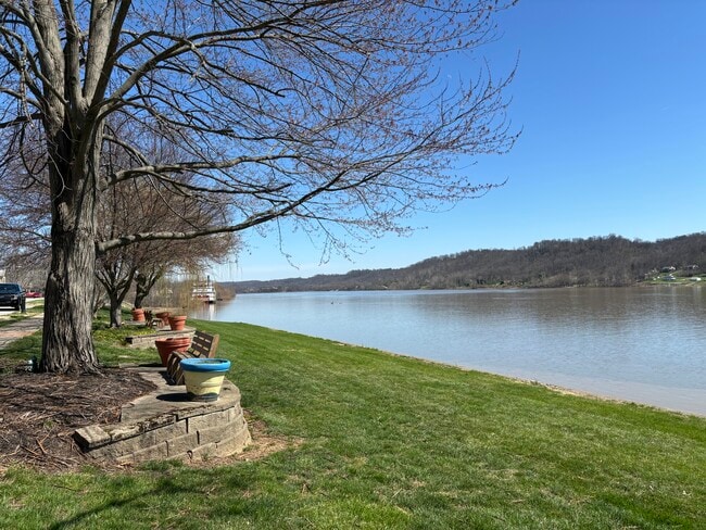 Photo - 117 N Front St Unidad C