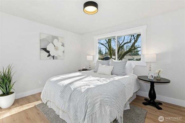 Photo - 16326 Lake Hills Blvd