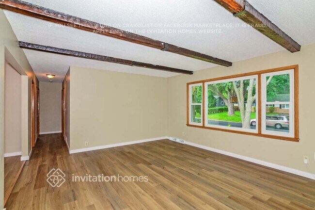 Photo - 5900 Aquila Ave N