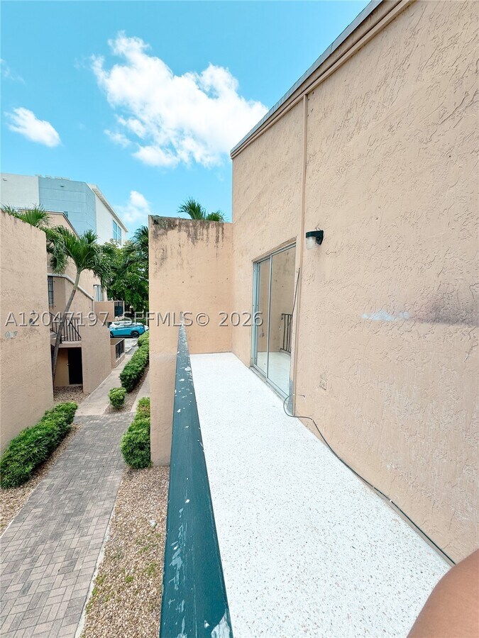 Photo - 1235 NW 6th St Unit 6