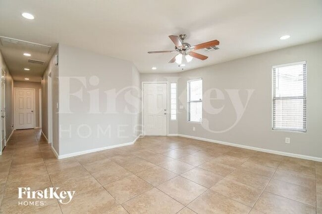 Photo - 1689 E Milky Way