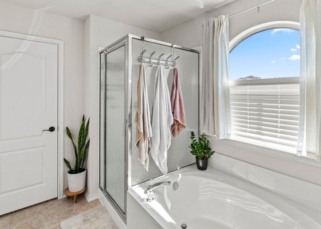 Photo - Charming 3-Bedroom Home in a Convenient Lo...