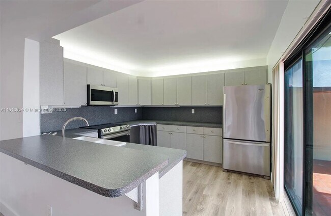 Photo - 4732 SW 67th Ave