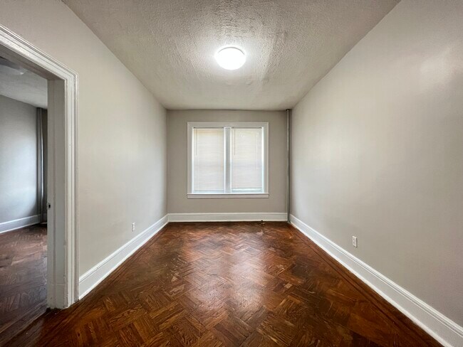 54 Linden Ave 303 - 57 Linden Ave Unit 303