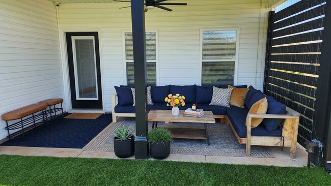 Photo - Beautifully maintained home