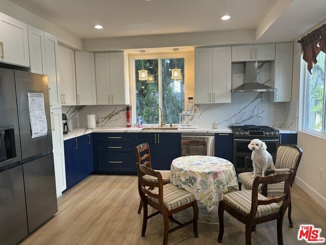 Building Photo - 823 Lorraine Blvd Rental