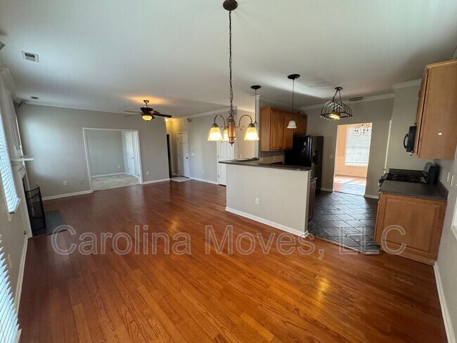 Photo - 104 Shairpin Ln