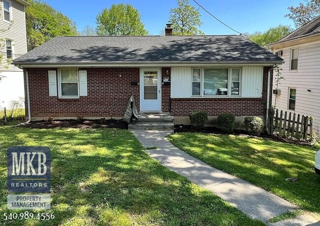 Building Photo - 1813 Oxford Ave SW Rental