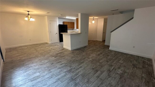 Photo - 2437 Hassonite St