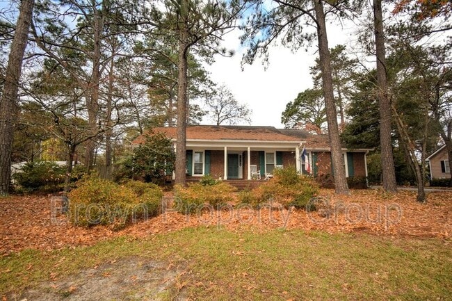 Photo - 1651 Greenock Ave