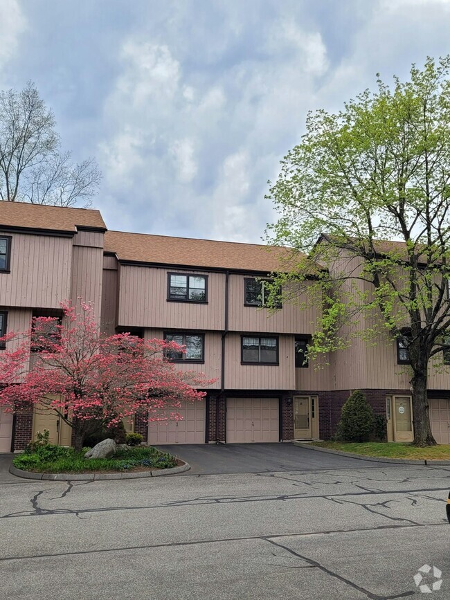 Townhomes for Rent near Plantsville CT - 7 Townhouses | ForRent.com