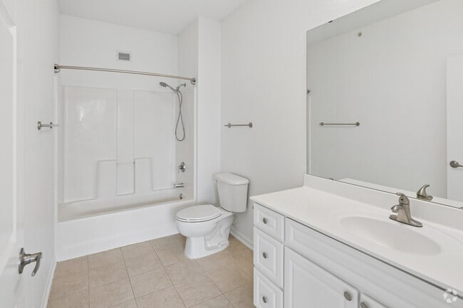 3BR, 2BA - 1,471SF - Primary Bathroom