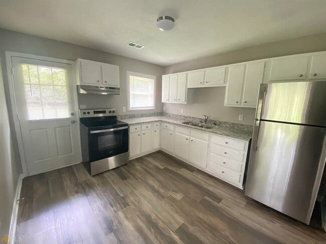 Photo - 617 Camellia Cir