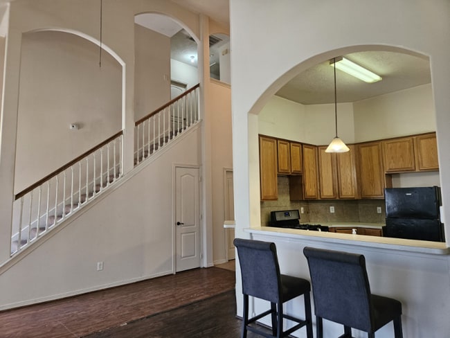 Photo - 2719 Whitinham Dr