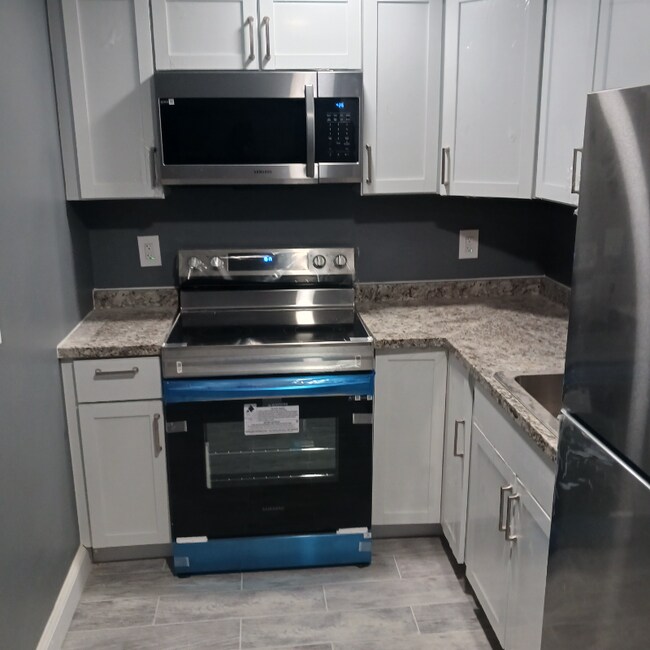 Photo - 132 Tiffany St